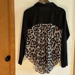Umgee small long sleeve mocha and black leopard print top